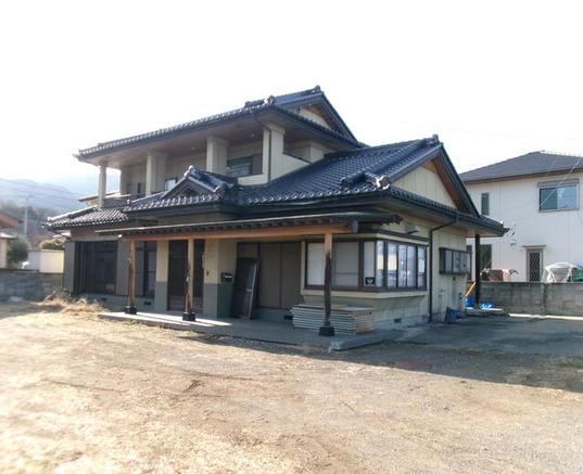 5LDK house in Nirasaki, Yamanashi - Photo 1