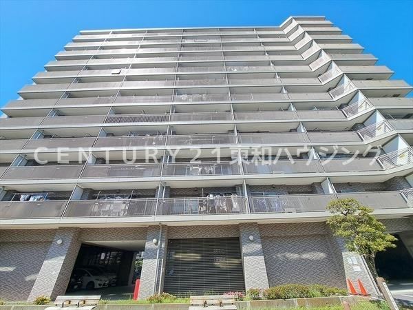 3LDK apartment in Funabashi, Chiba - Photo 1
