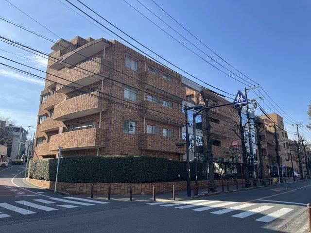 2LDK apartment in Setagaya Ward, Tokyo - Photo 1