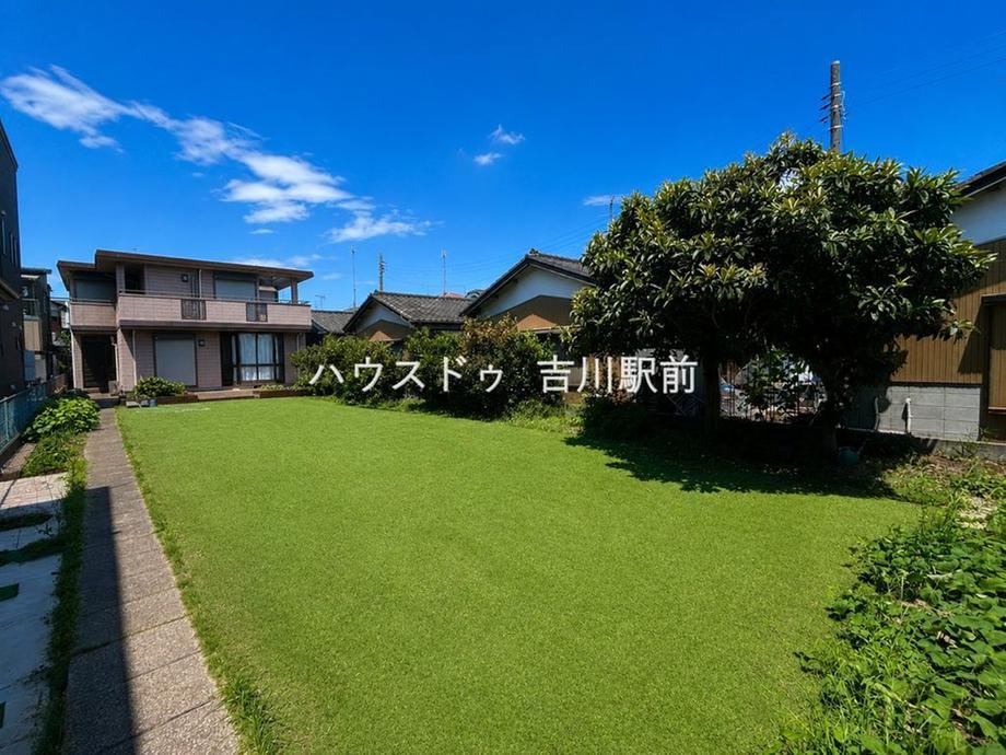 5LDK+2S house in Yoshikawa, Saitama - Photo 1