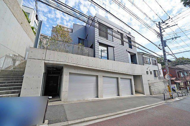 2LDK apartment in Bunkyo Ward, Tokyo - Photo 1
