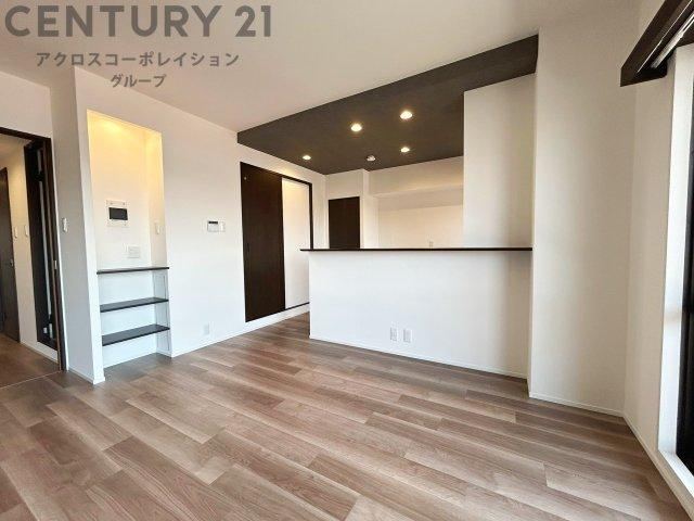 4LDK apartment in Nishinomiya, Hyogo - Photo 1