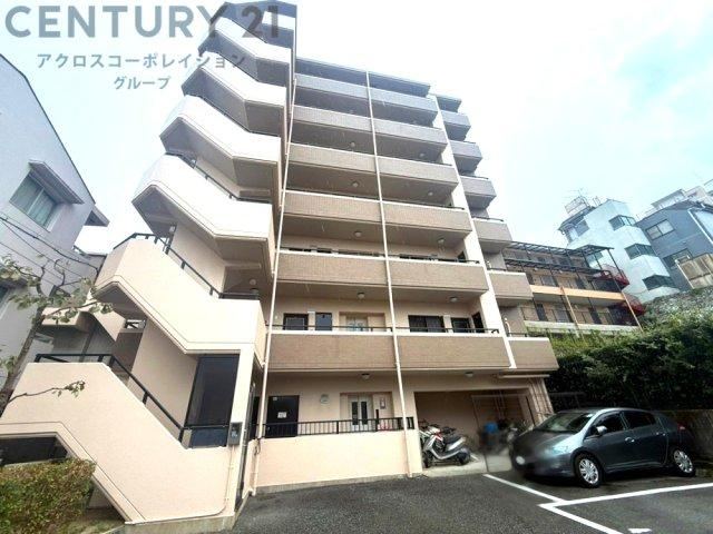 3LDK apartment in Takarazuka, Hyogo - Photo 1