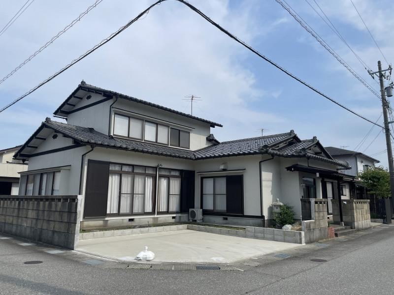 6LDK house in Toyama, Toyama - Photo 1