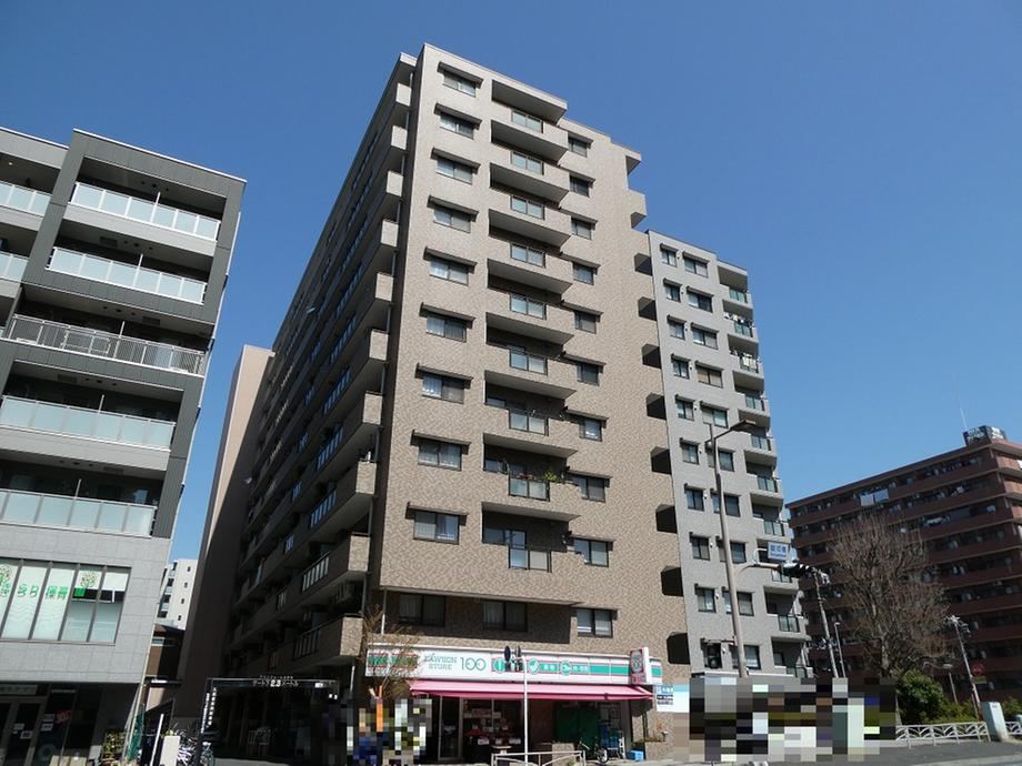 3LDK apartment in Minami Ward, Yokohama, Kanagawa - Photo 1