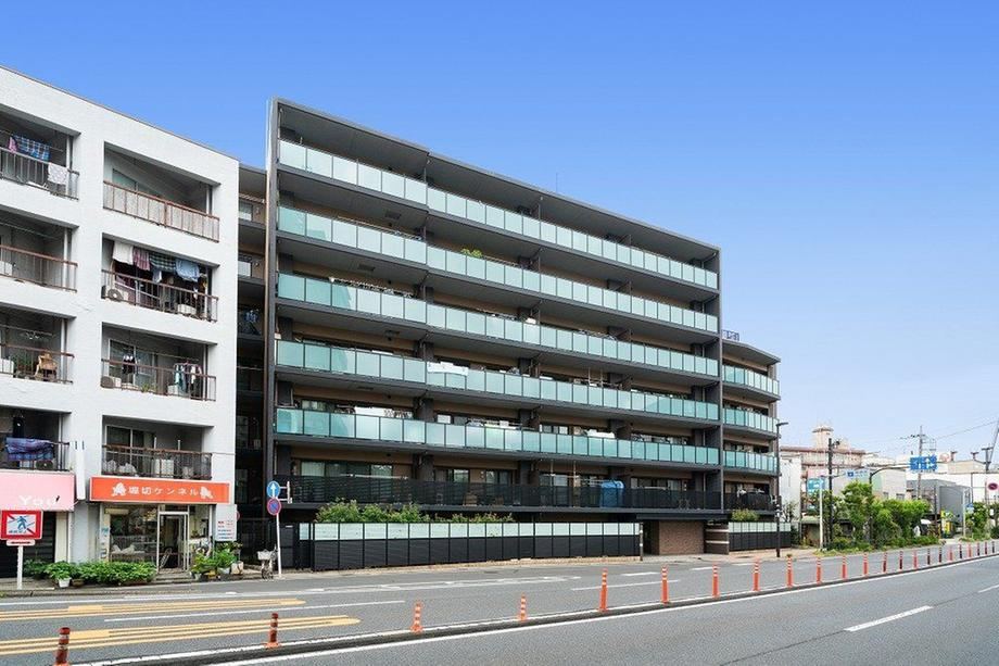 3LDK apartment in Katsushika Ward, Tokyo - Photo 1