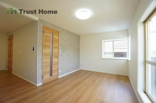 4LDK house in Suma Ward, Kobe, Hyogo - Photo 1