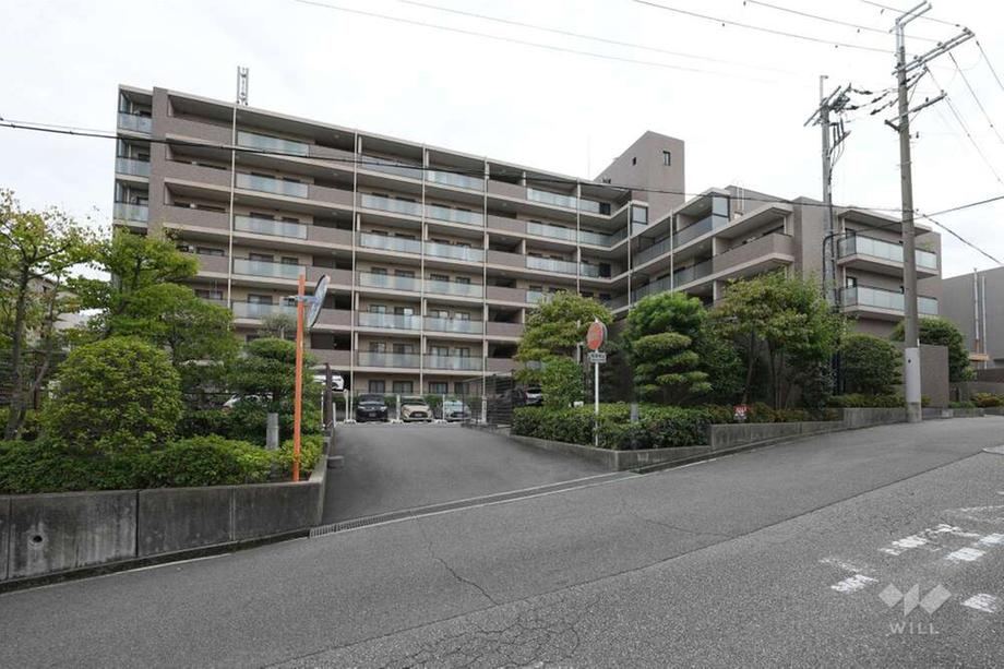 2LDK+2S apartment in Nishinomiya, Hyogo - Photo 1