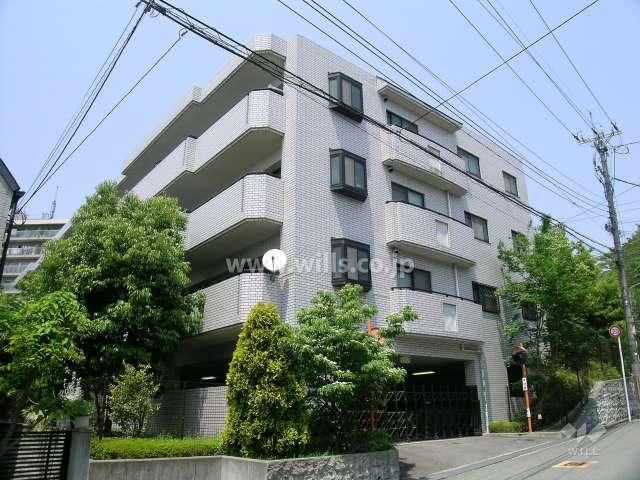 3LDK apartment in Toyonaka, Osaka - Photo 1