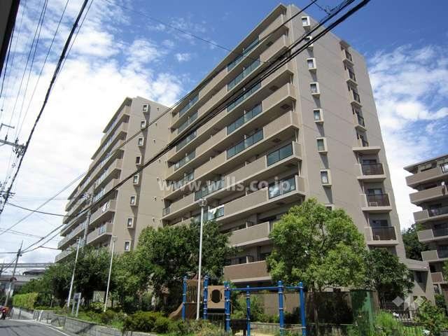 3LDK apartment in Toyonaka, Osaka - Photo 1