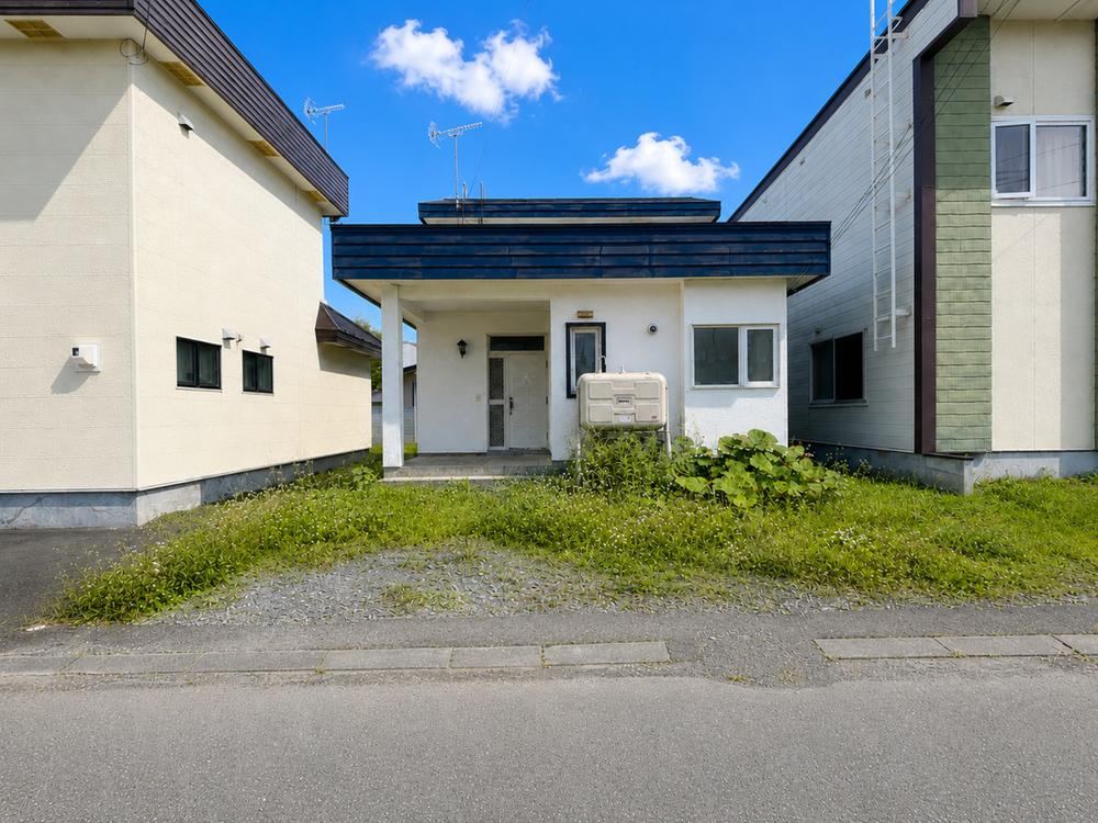 168 m² land in Chitose, Hokkaido - Photo 1