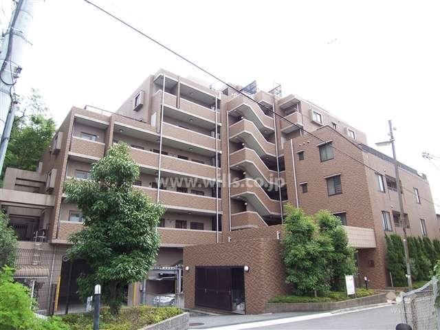 3LDK apartment in Suita, Osaka - Photo 1