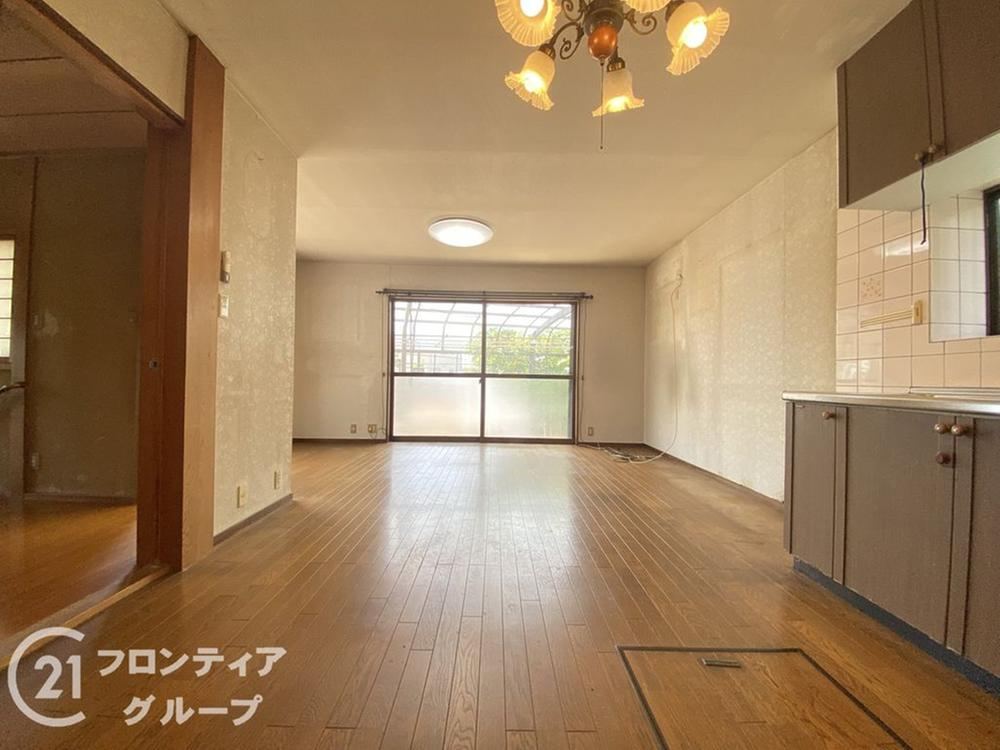 5LDK house in Mihara Ward, Sakai, Osaka - Photo 1