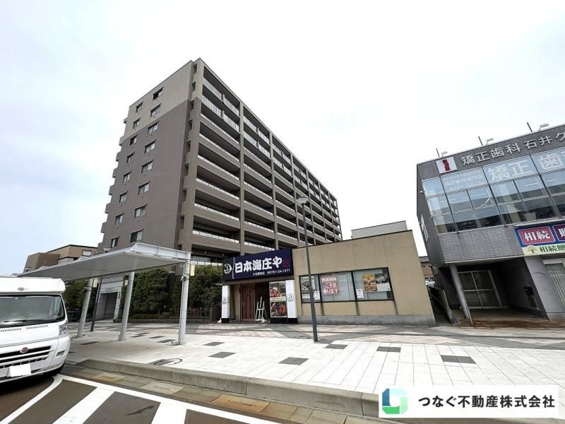 3LDK apartment in Komatsu, Ishikawa - Photo 1
