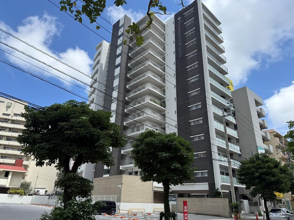 2LDK+S apartment in Naha, Okinawa - Photo 1