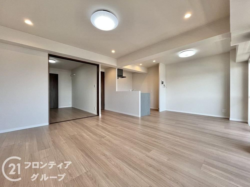 3LDK apartment in Nishinomiya, Hyogo - Photo 1