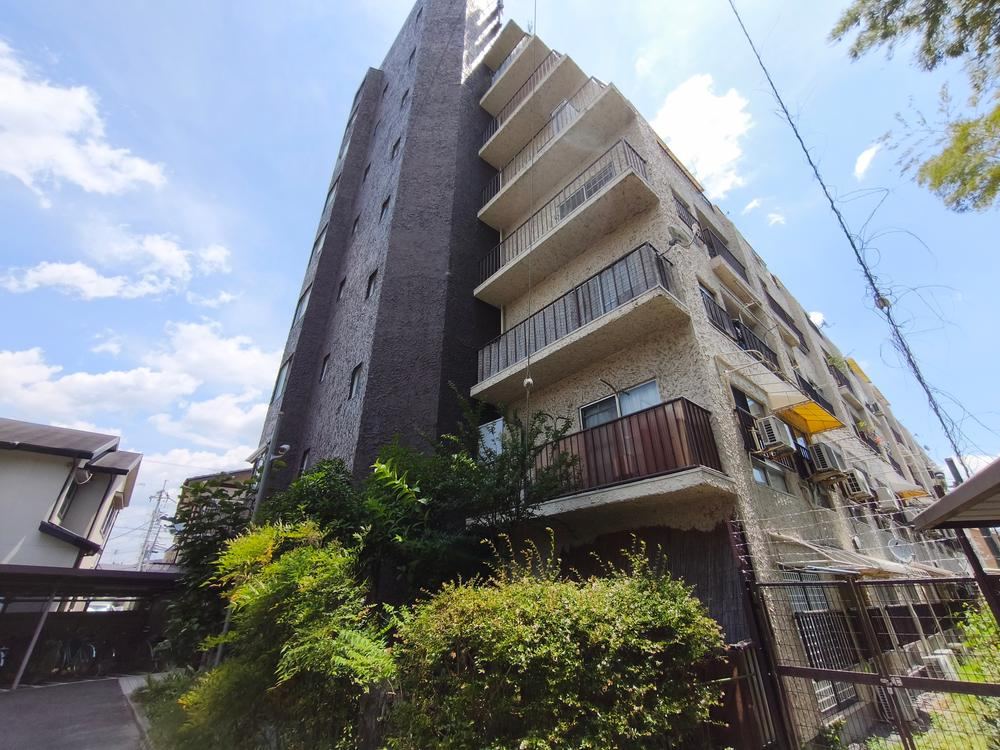3DK apartment in Ukyo Ward, Kyoto - Photo 1