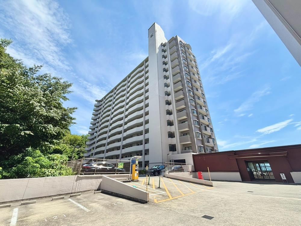 3LDK apartment in Nishi Ward, Hiroshima - Photo 1