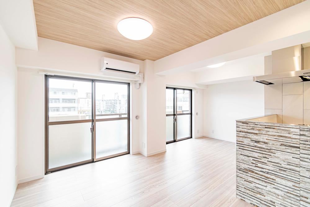 2LDK apartment in Tsurumi Ward, Yokohama, Kanagawa - Photo 1