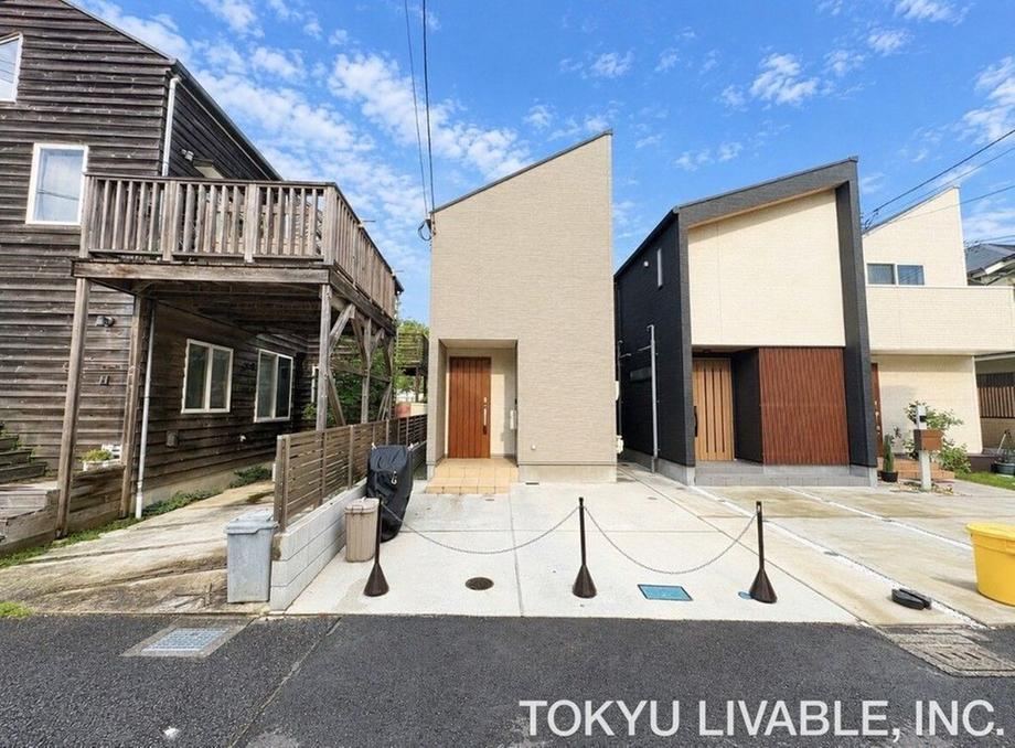 3LDK house in Fujisawa, Kanagawa - Photo 1