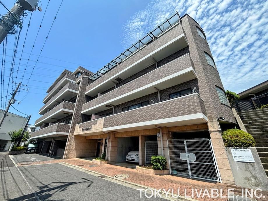 4LDK apartment in Totsuka Ward, Yokohama, Kanagawa - Photo 1