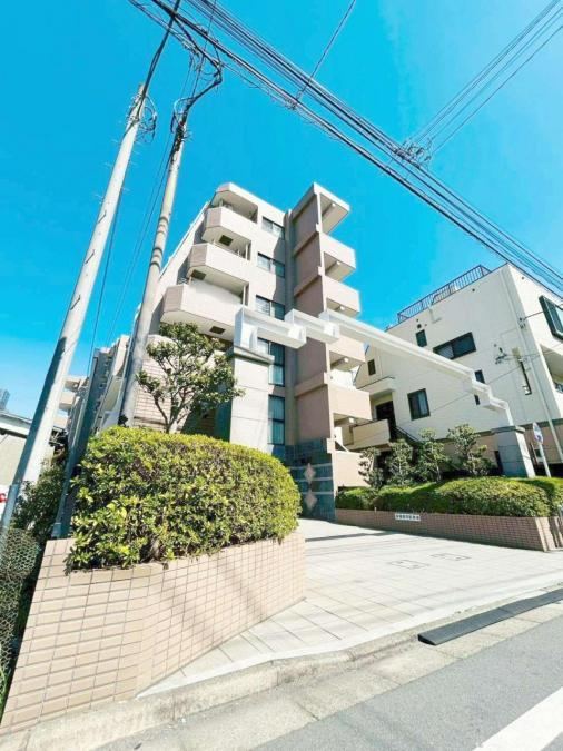 2LDK apartment in Ota Ward, Tokyo - Photo 1