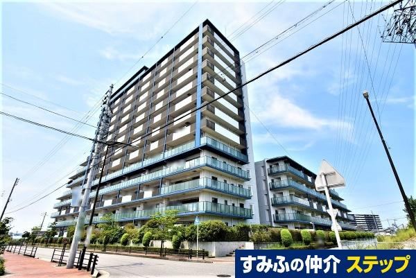 4LDK apartment in Nisshin, Aichi - Photo 1