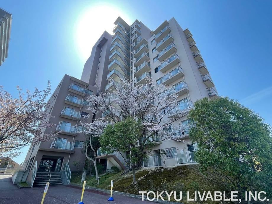 4LDK apartment in Kita Ward, Kobe, Hyogo - Photo 1