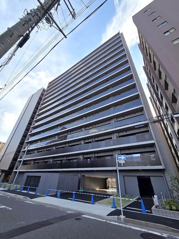3LDK apartment in Naka Ward, Nagoya, Aichi - Photo 1