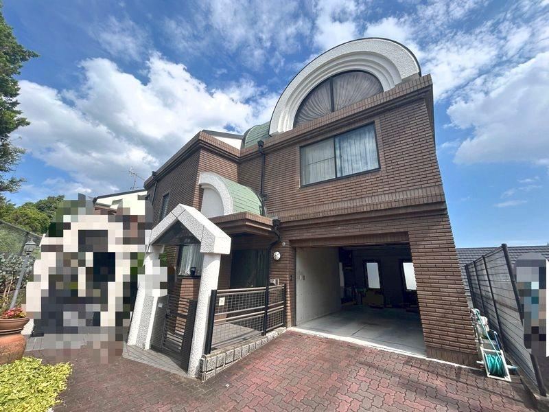 6LDK house in Mino, Osaka - Photo 1