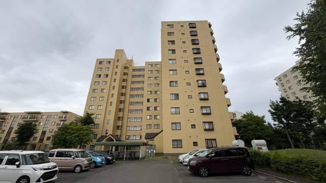 3LDK apartment in Atsubetsu Ward, Sapporo, Hokkaido - Photo 1