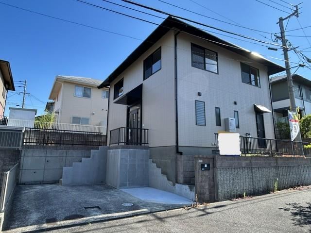 4LDK house in Oita, Oita - Photo 1