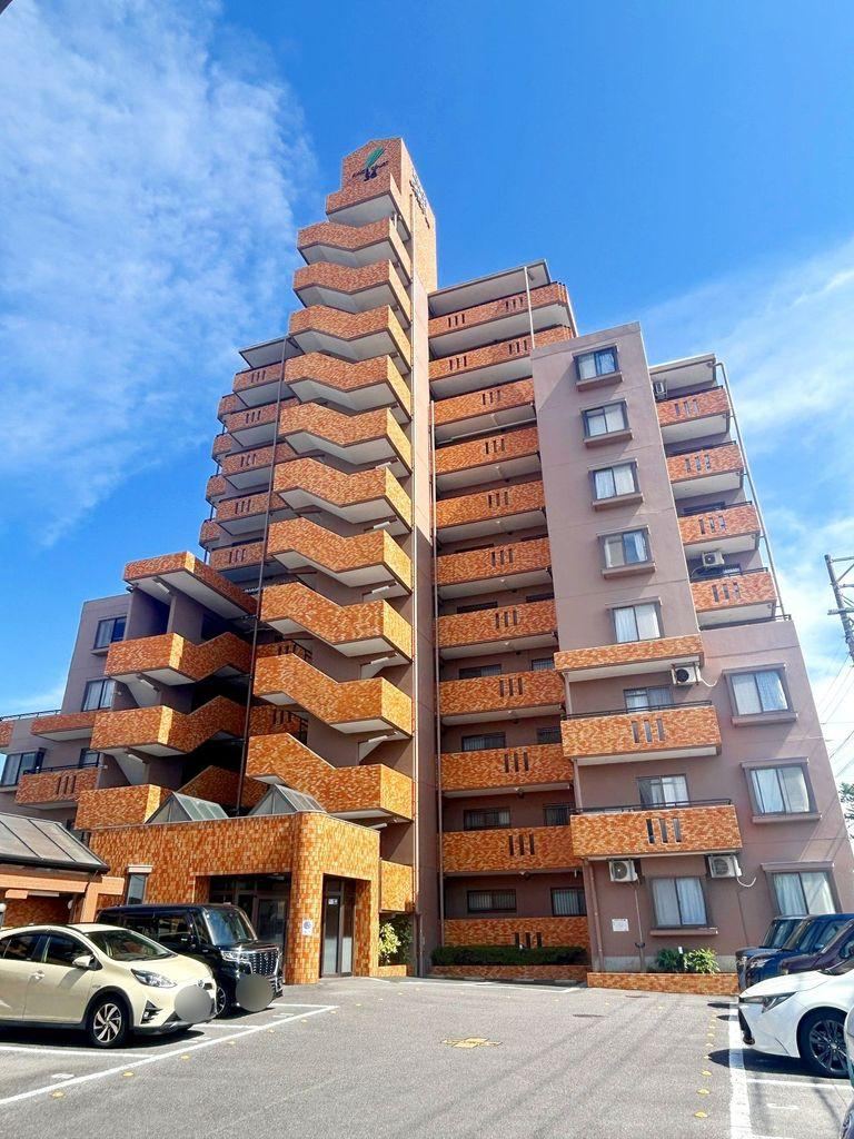 3LDK apartment in Toyohashi, Aichi - Photo 1