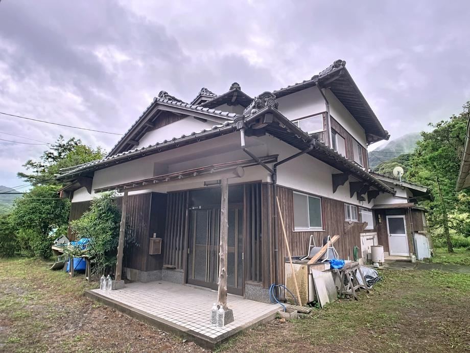 6LDK house in Shimonoseki, Yamaguchi - Photo 1