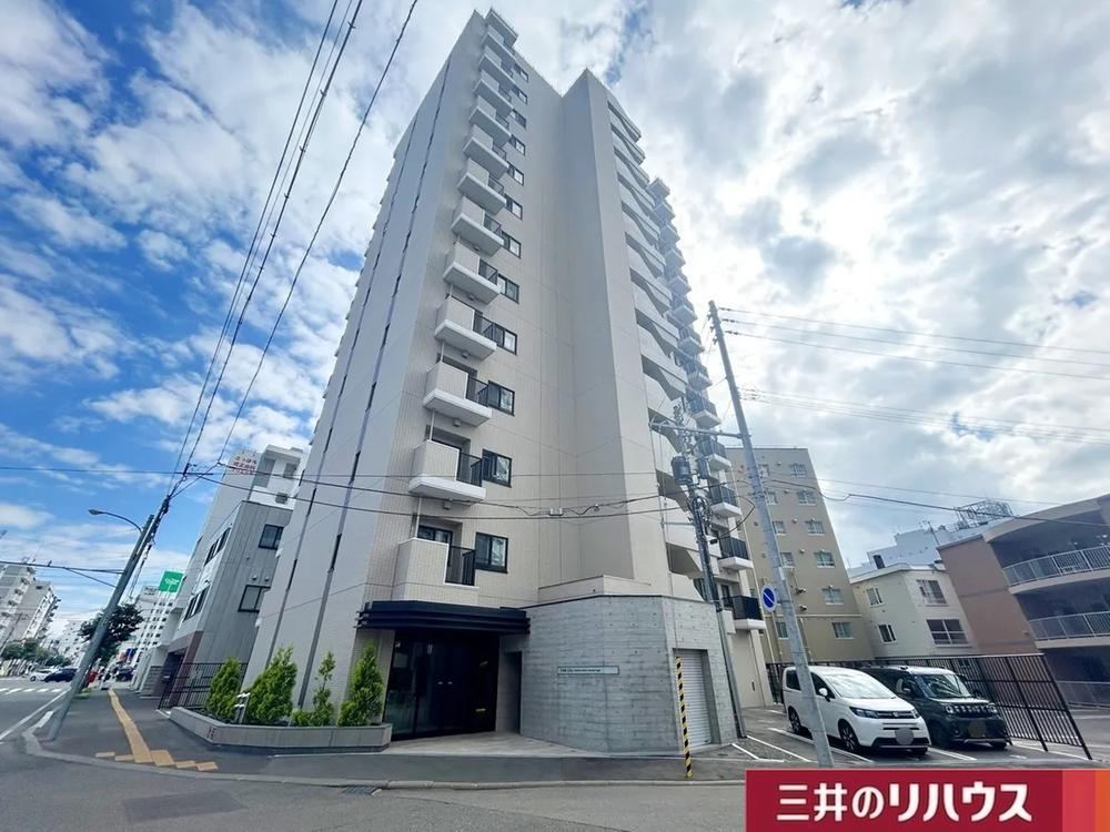 2LDK apartment in Toyohira Ward, Sapporo, Hokkaido - Photo 1