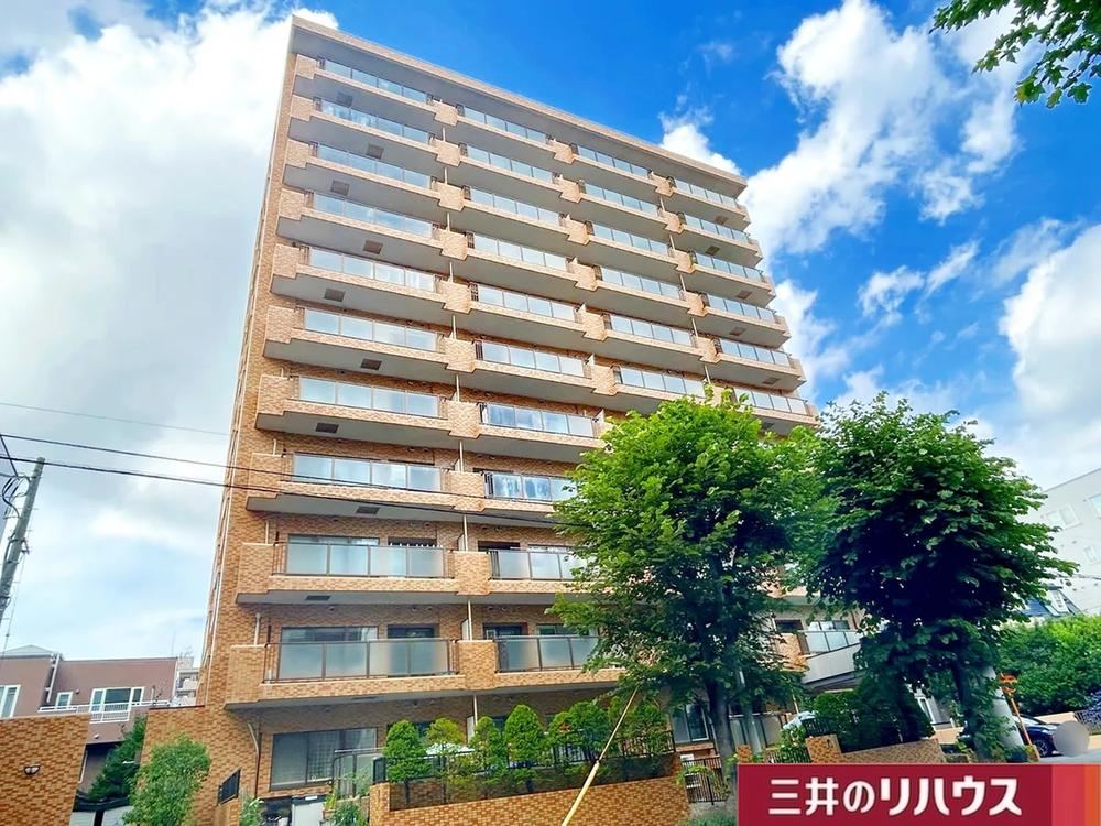 2LDK+S apartment in Chuo Ward, Sapporo, Hokkaido - Photo 1