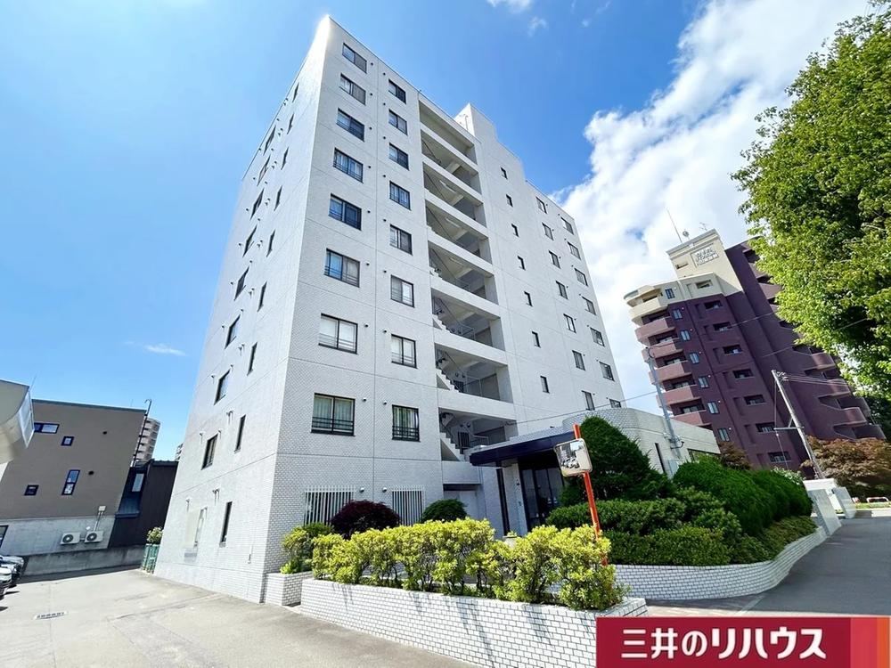 3LDK apartment in Chuo Ward, Sapporo, Hokkaido - Photo 1
