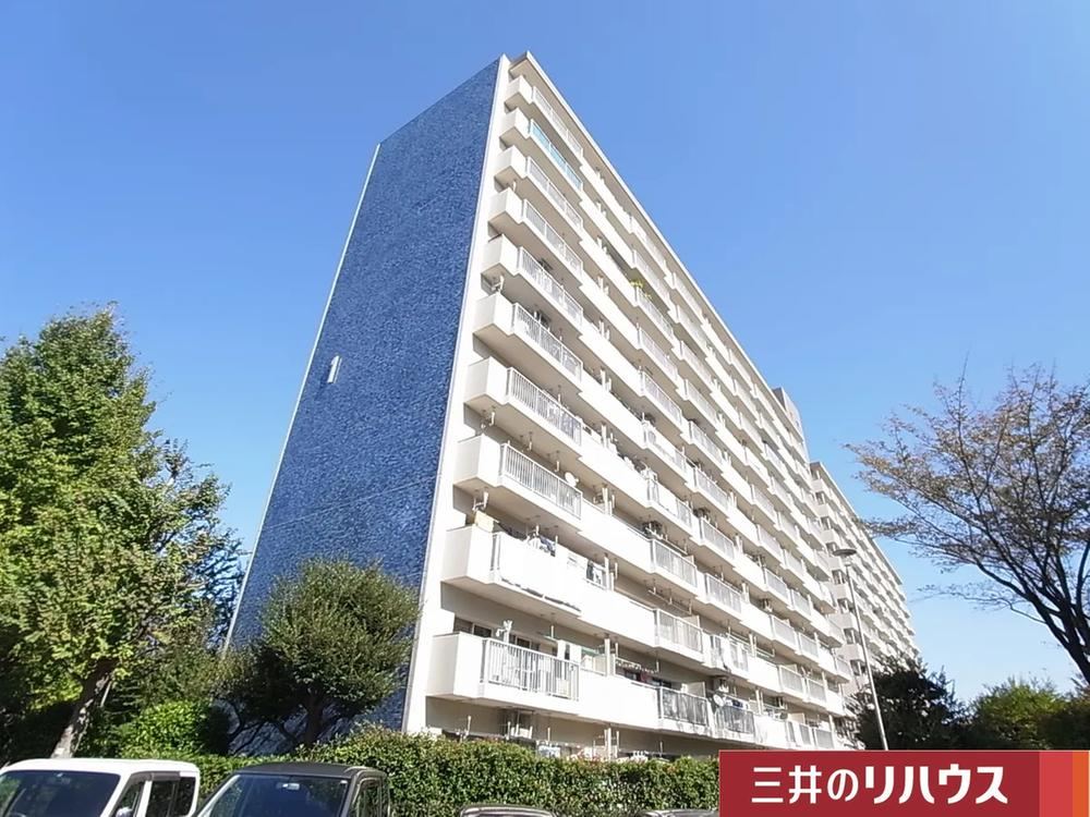 3LK apartment in Akishima, Tokyo - Photo 1