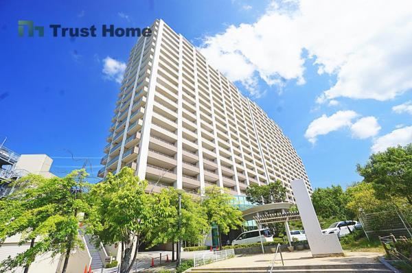 4LDK apartment in Tarumi Ward, Kobe, Hyogo - Photo 1