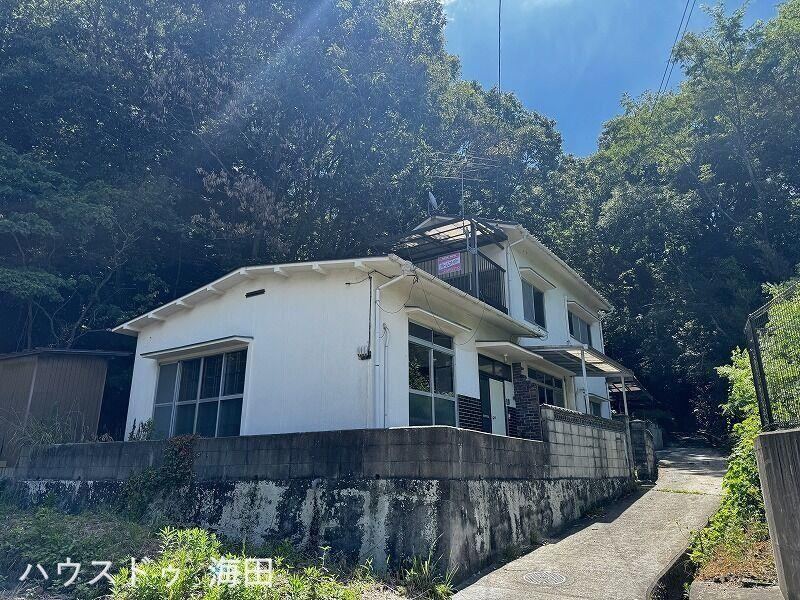 6LDK house in Kure, Hiroshima - Photo 1