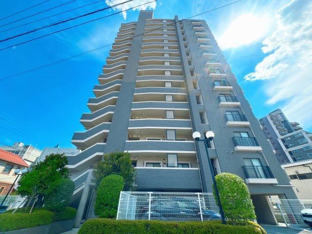 3LDK apartment in Kurume, Fukuoka - Photo 1