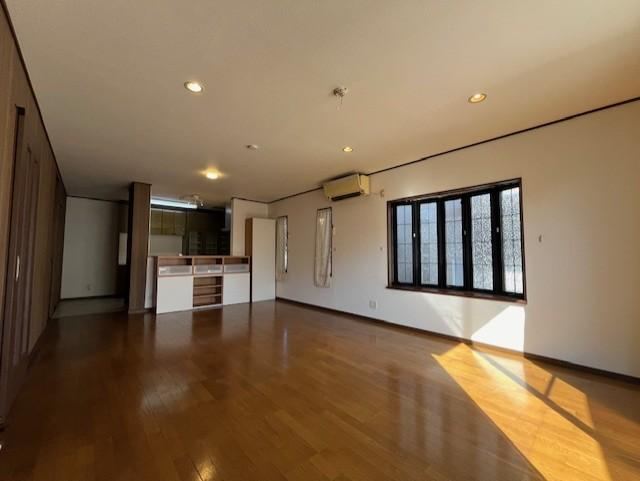 4LDK house in Nishi Ward, Kobe, Hyogo - Photo 1