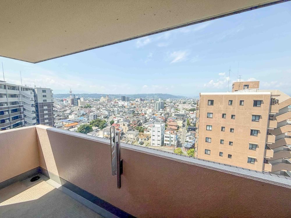2LDK apartment in Takasaki, Gunma - Photo 1