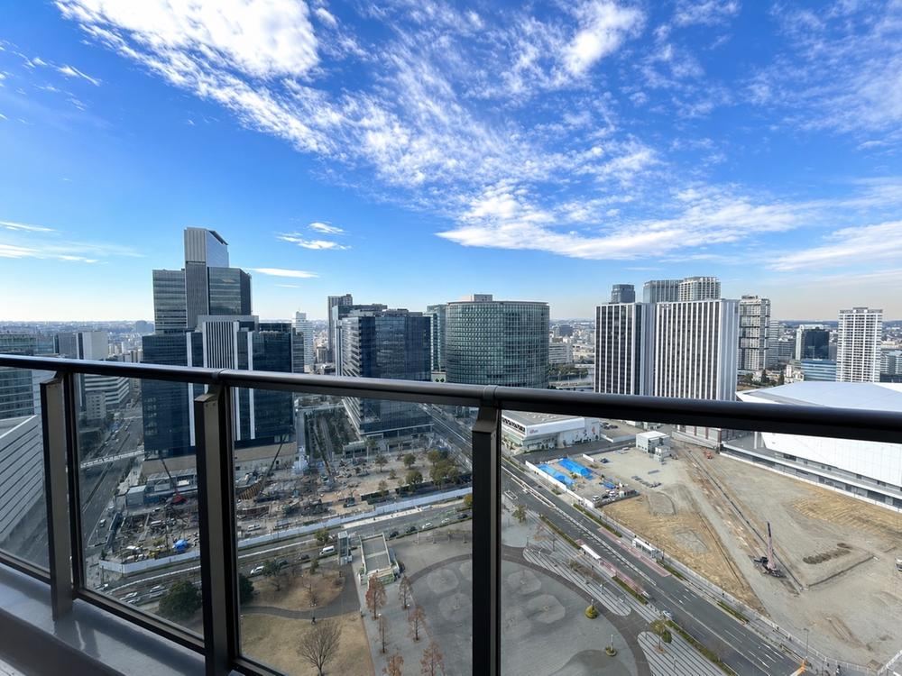 2LDK apartment in Nishi Ward, Yokohama, Kanagawa - Photo 1