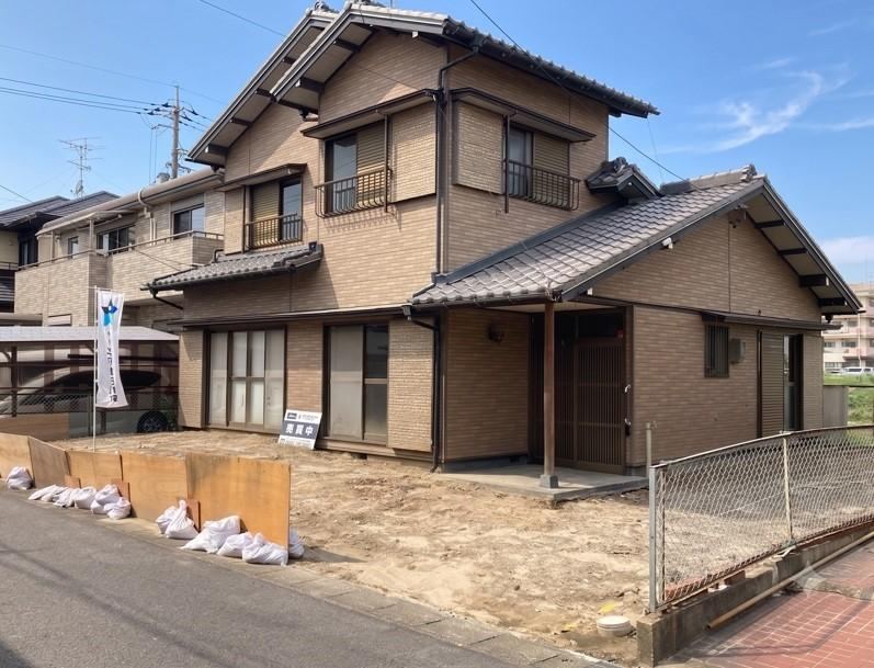 4LDK house in Ichinomiya, Aichi - Photo 1