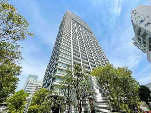 2LDK apartment in Minato Ward, Tokyo - Photo 1
