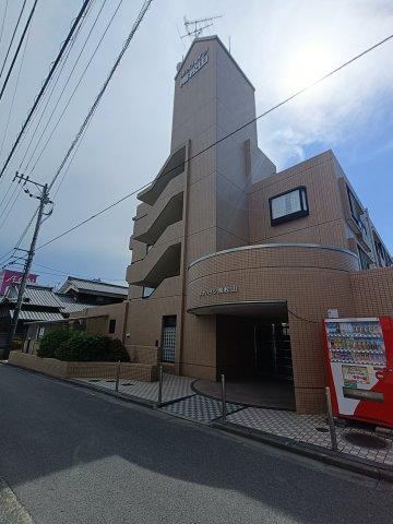 studio apartment in Matsuyama, Ehime - photo 1