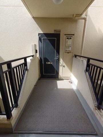 studio apartment in Matsuyama, Ehime - photo 5