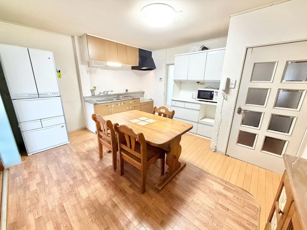 4LDK apartment in Moji Ward, Kitakyushu, Fukuoka - Photo 1