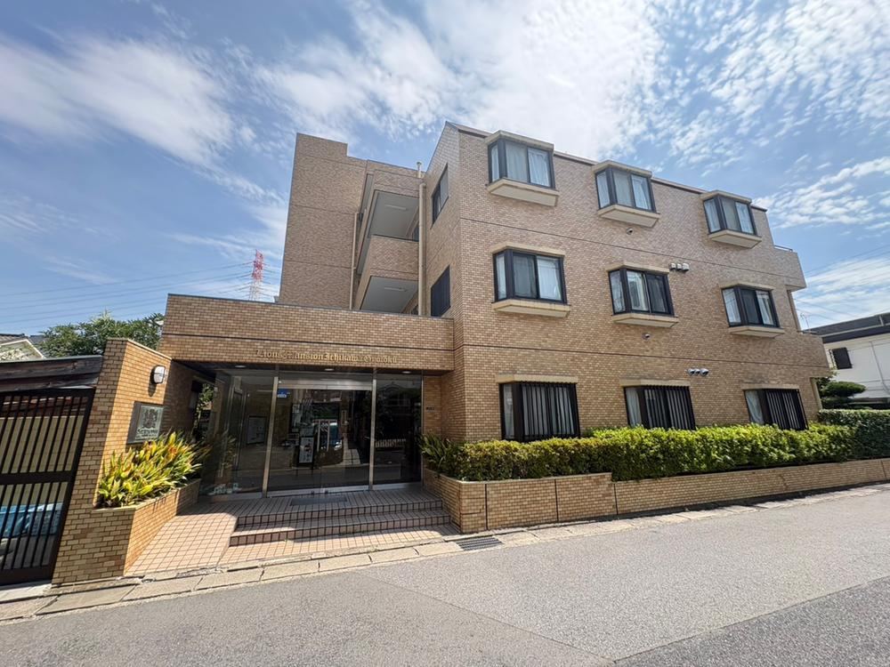3LDK apartment in Ichikawa, Chiba - Photo 1